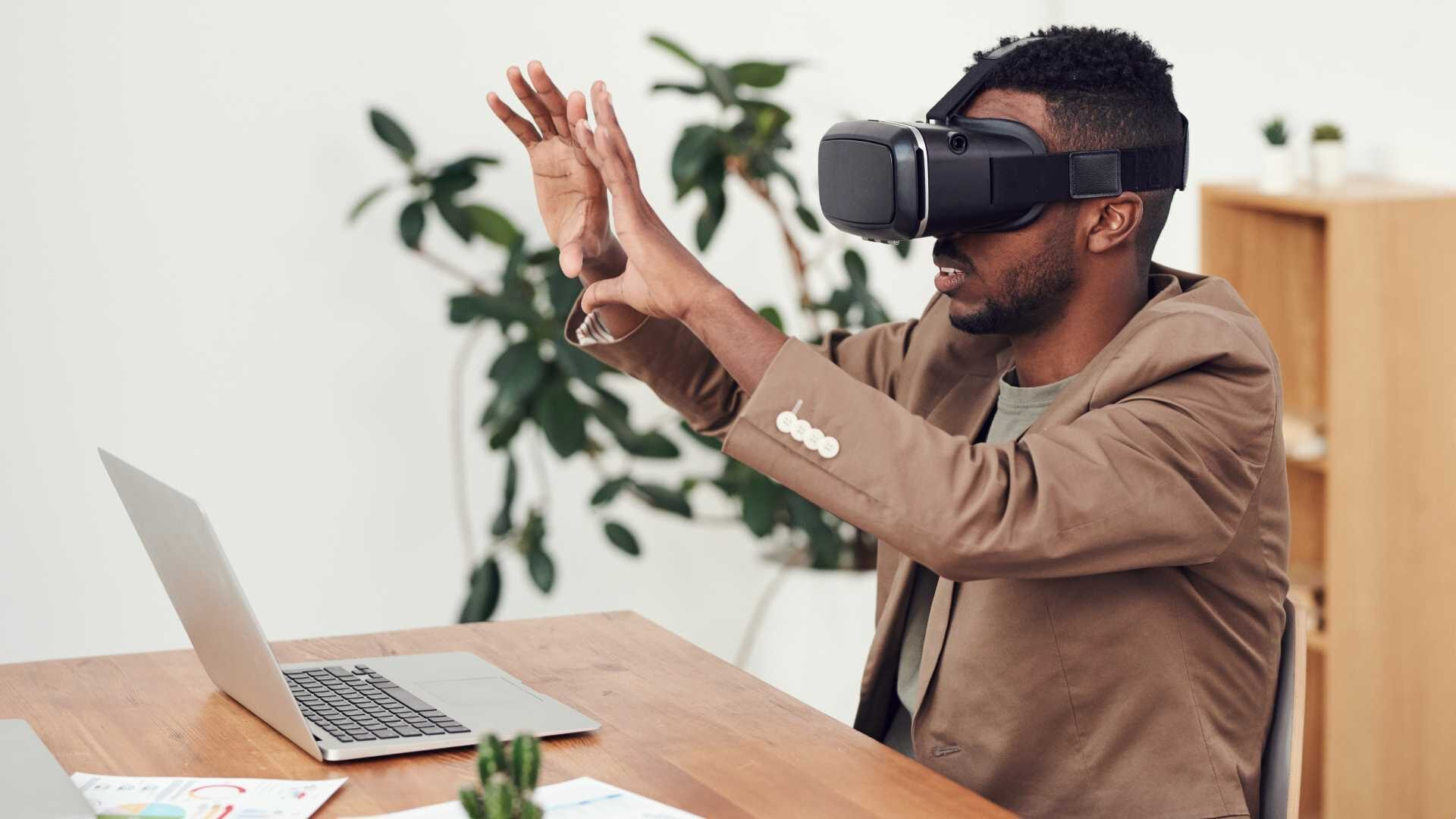 Virtual reality training in the workplace